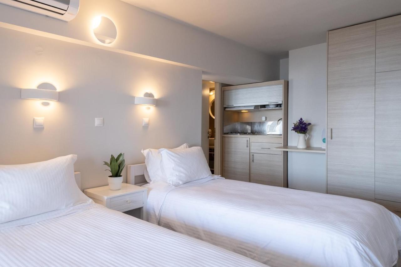 Nelly'S Apartments 托隆 外观 照片