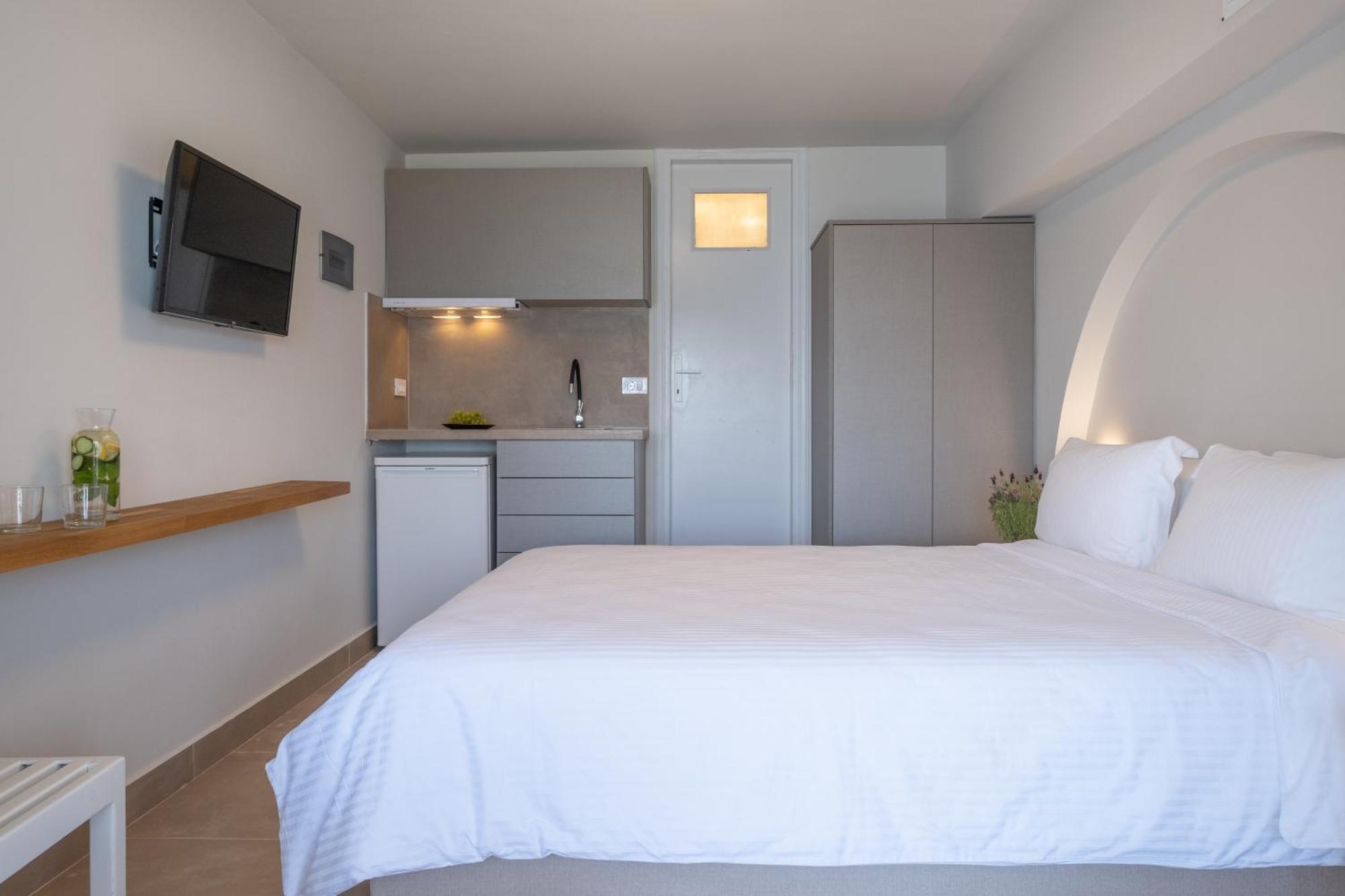 Nelly'S Apartments 托隆 外观 照片